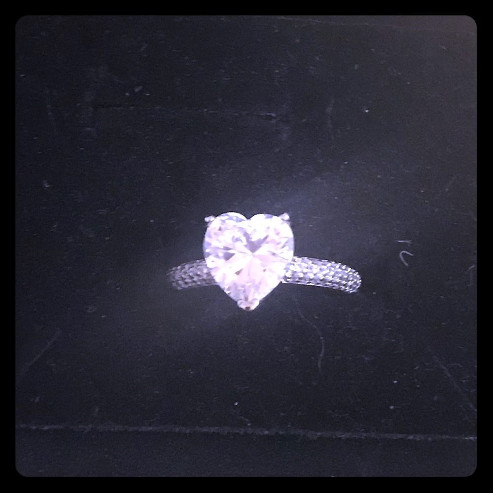 NIP Sterling Silver Brilliant AAA CZ Heart Ring